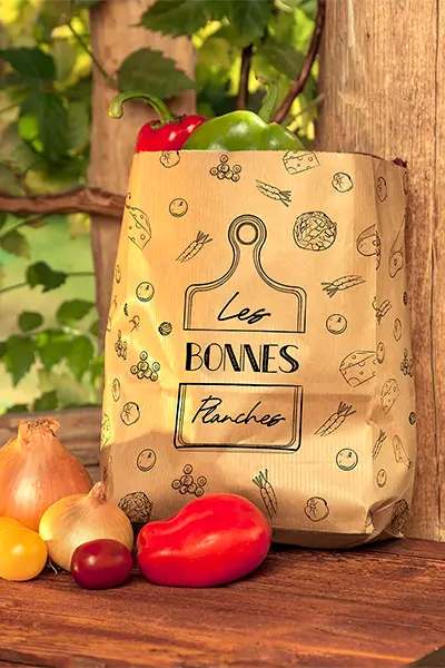 Services Packaging sac kraft Les Bonnes Planches - identité visuelle épicerie fine graphiste HORECA Bretagne